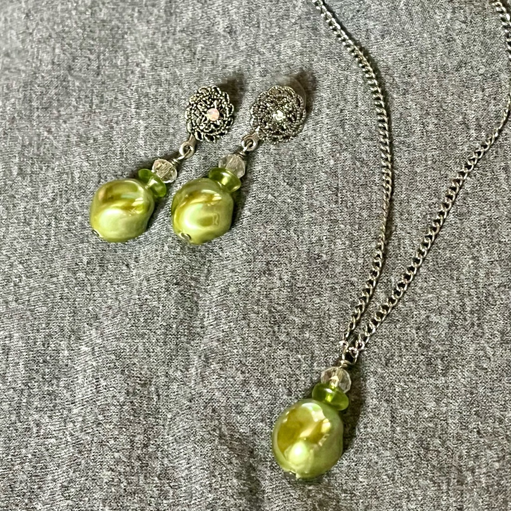Handmade Glass Pearl Necklace And Earrings!! Nwt